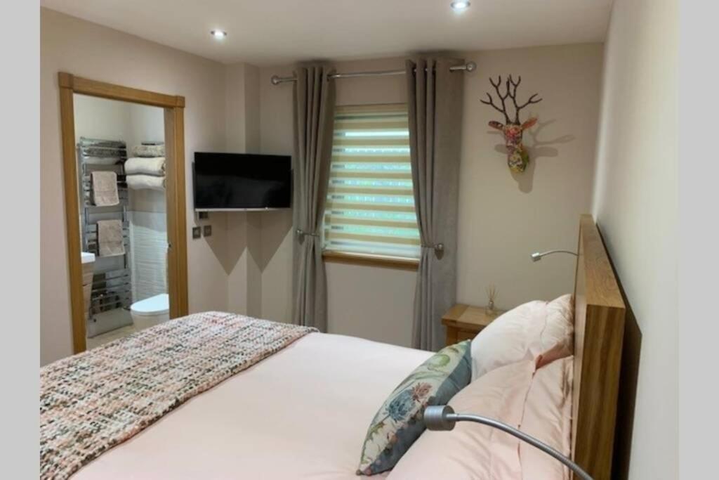 Ness Lodge Inverness Buitenkant foto